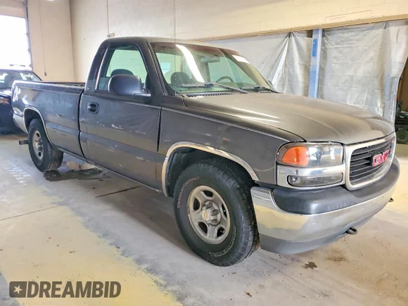 ✅ 1999 GMC Sierra 1500 SL • VIN: 1GTEC14W4XE526176 • Lot: 99131785. Wystawiony na Copart z przebiegiem 220 343 mil. Bezpłatny archiwum sprzedaży aukcyjnych z USA i szczegółowy raport historii pojazdu na DreamBid. Zdjęcie 4.
