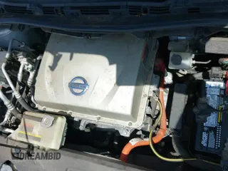 ✅ 2015 Nissan LEAF S • VIN: 1N4AZ0CP5FC307440 • Lot: 41940583. Listed on IAAI with 60,727 mi. Free auction sales archive from the USA and detailed vehicle history report at DreamBid. Image 19.