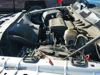 ✅ 2009 Dodge 1500 TRX • VIN: 1D3HB13P99S806102 • Lot: 41361469. Wystawiony na IAAI z przebiegiem 205 577 mil. Bezpłatny archiwum sprzedaży aukcyjnych z USA i szczegółowy raport historii pojazdu na DreamBid. Zdjęcie 19.