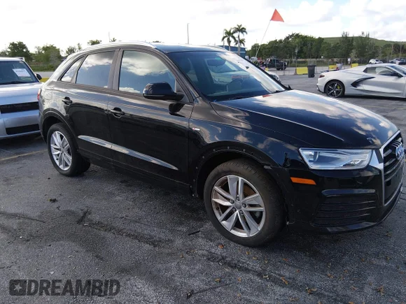 ✅ 2018 Audi Q3 Premium • VIN: WA1BCCFS3JR026593 • Лот: 45183401. Опубликован ранее на IAAI с пробегом 58 028 миль. Бесплатный доступ к архиву аукционных продаж из США и подробный отчёт об истории автомобиля на DreamBid. Изображение 1.