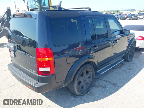✅ 2005 Land Rover LR3 SE • VIN: SALAA25425A305793 • Lot: 43131483. Wystawiony na IAAI z przebiegiem 216 055 mil. Bezpłatny archiwum sprzedaży aukcyjnych z USA i szczegółowy raport historii pojazdu na DreamBid. Zdjęcie 4.