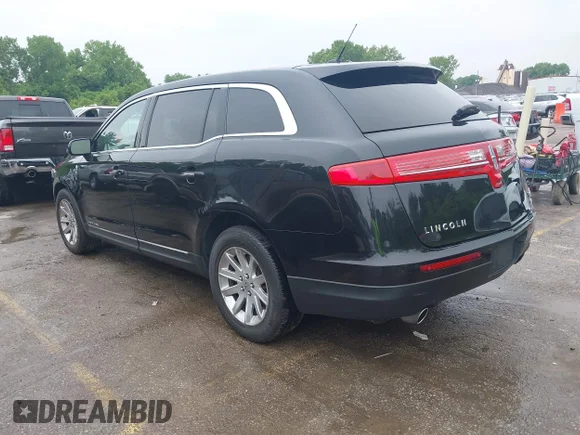 ✅ 2015 Lincoln MKT • VIN: 2LMHJ5NK1FBL03948 • Лот: 42325879. Опубликован ранее на IAAI с пробегом 218 576 миль. Бесплатный доступ к архиву аукционных продаж из США и подробный отчёт об истории автомобиля на DreamBid. Изображение 3.