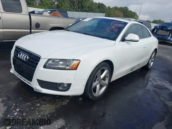 ✅ 2009 Audi A5 • VIN: WAUDK78T79A045332 • Лот: 43189425. Опубликован ранее на IAAI с пробегом 90 759 миль. Бесплатный доступ к архиву аукционных продаж из США и подробный отчёт об истории автомобиля на DreamBid. Изображение 2.