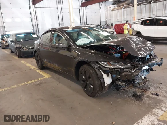 ✅ 2025 Tesla Model 3 Long Range • VIN: 5YJ3E1EA4SF042889 • Lot: 44790772. Listed on IAAI with 4,375 mi. Free auction sales archive from the USA and detailed vehicle history report at DreamBid. Image 1.
