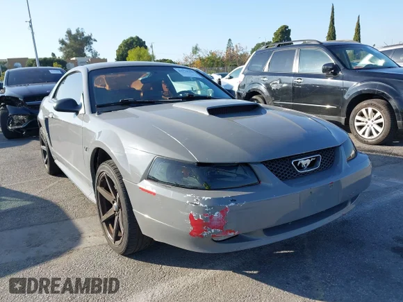 ✅ 2000 Ford Mustang GT • VIN: 1FAFP42X2YF193953 • Лот: 43779350. Опубліковано раніше на IAAI з пробігом 268 298 миль. Безкоштовний доступ до архіву аукціонних продажів зі США та докладний звіт про історію автомобіля на DreamBid. Зображення 1.
