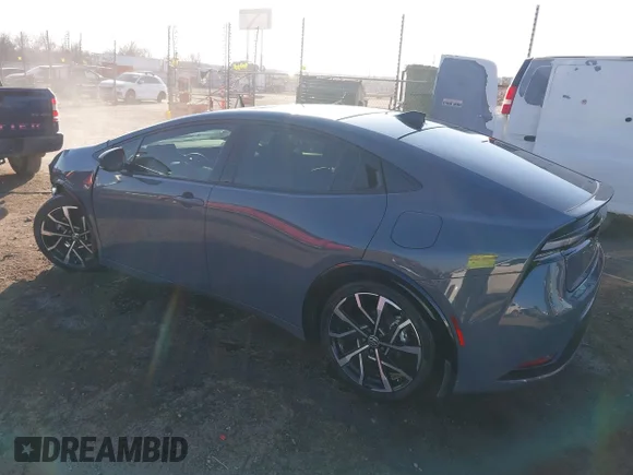 ✅ 2024 Toyota Prius SE • VIN: JTDACACU5R3031126 • Lot: 44065347. Wystawiony na IAAI z przebiegiem 30 413 mil. Bezpłatny archiwum sprzedaży aukcyjnych z USA i szczegółowy raport historii pojazdu na DreamBid. Zdjęcie 3.