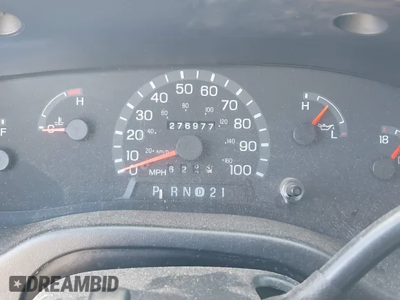 ✅ 1999 Ford Econoline Cargo • VIN: 1FTNE2424XHB44628 • Lot: 44904778. Wystawiony na IAAI z przebiegiem 276 977 mil. Bezpłatny archiwum sprzedaży aukcyjnych z USA i szczegółowy raport historii pojazdu na DreamBid. Zdjęcie 7.