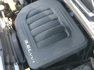 ✅ 2013 Chrysler Town & Country Touring • VIN: 2C4RC1BGXDR636239 • Lot: 43388786. Wystawiony na IAAI z przebiegiem 47 691 mil. Bezpłatny archiwum sprzedaży aukcyjnych z USA i szczegółowy raport historii pojazdu na DreamBid. Zdjęcie 20.