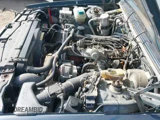 ✅ 1994 Volvo 940 • VIN: YV1JW8318R1114898 • Лот: 43594813. Опубликован ранее на IAAI с пробегом 246 196 миль. Бесплатный доступ к архиву аукционных продаж из США и подробный отчёт об истории автомобиля на DreamBid. Изображение 13.