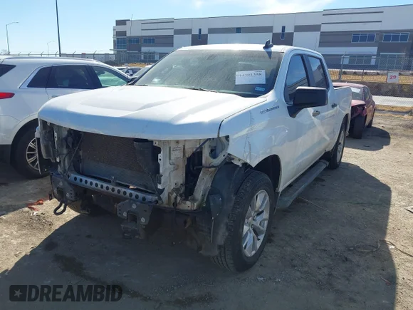 ✅ 2020 Chevrolet Silverado 1500 Custom • VIN: 3GCPWBEH1LG334089 • Lot: 44301358. Wystawiony na IAAI z przebiegiem 174 797 mil. Bezpłatny archiwum sprzedaży aukcyjnych z USA i szczegółowy raport historii pojazdu na DreamBid. Zdjęcie 2.