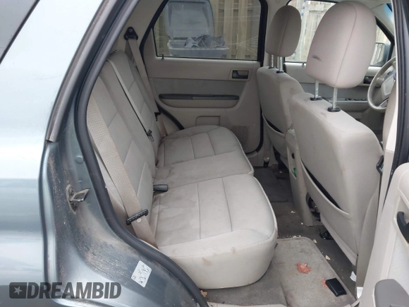 ✅ 2010 Ford Escape XLT • VIN: 1FMCU9DG2AKC15510 • Lot: 44538090. Wystawiony na IAAI z przebiegiem 129 449 mil. Bezpłatny archiwum sprzedaży aukcyjnych z USA i szczegółowy raport historii pojazdu na DreamBid. Zdjęcie 8.