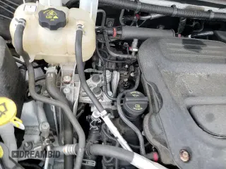 ✅ 2018 Chrysler Pacifica Touring Plus • VIN: 2C4RC1FG2JR234138 • Лот: 90305545. Опубликован ранее на Copart с пробегом 90 870 миль. Бесплатный доступ к архиву аукционных продаж из США и подробный отчёт об истории автомобиля на DreamBid. Изображение 14.