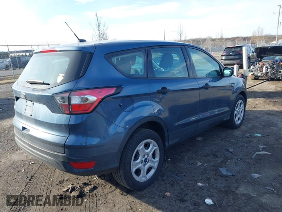 ✅ 2018 Ford Escape S • VIN: 1FMCU0F7XJUB05303 • Lot: 44237551. Wystawiony na IAAI z przebiegiem 100 837 mil. Bezpłatny archiwum sprzedaży aukcyjnych z USA i szczegółowy raport historii pojazdu na DreamBid. Zdjęcie 4.