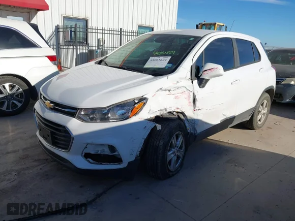 ✅ 2020 Chevrolet Trax LS • VIN: KL7CJKSB0LB083178 • Лот: 44061624. Опубликован ранее на IAAI с пробегом 32 088 миль. Бесплатный доступ к архиву аукционных продаж из США и подробный отчёт об истории автомобиля на DreamBid. Изображение 2.