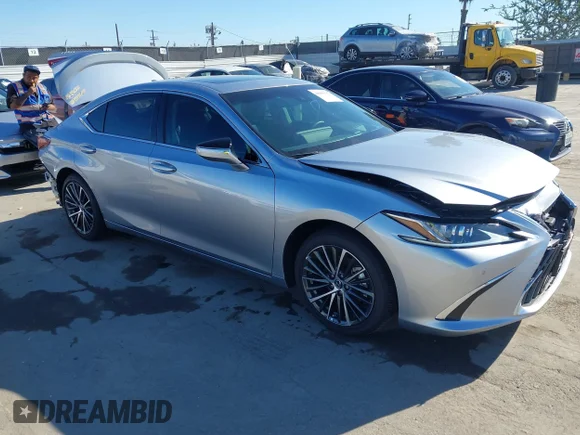 ✅ 2025 Lexus ES 300h • VIN: 58ADA1C10SU073569 • Lot: 44065117. Wystawiony na IAAI z przebiegiem 1 809 mil. Bezpłatny archiwum sprzedaży aukcyjnych z USA i szczegółowy raport historii pojazdu na DreamBid. Zdjęcie 1.