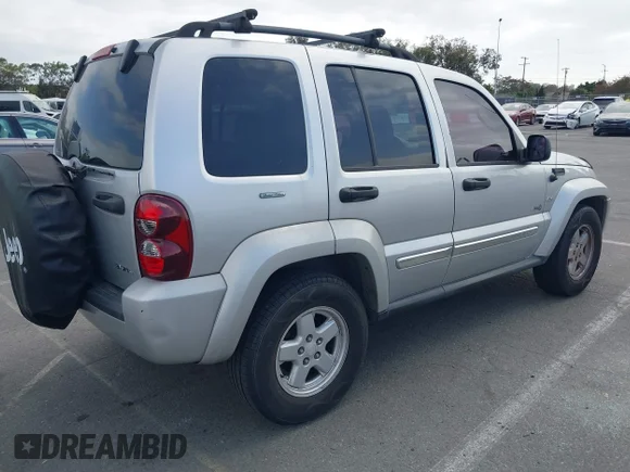 ✅ 2006 Jeep Liberty Sport • VIN: 1J4GK48KX6W220977 • Лот: 45146164. Опубліковано раніше на IAAI з пробігом 196 206 миль. Безкоштовний доступ до архіву аукціонних продажів зі США та докладний звіт про історію автомобіля на DreamBid. Зображення 4.