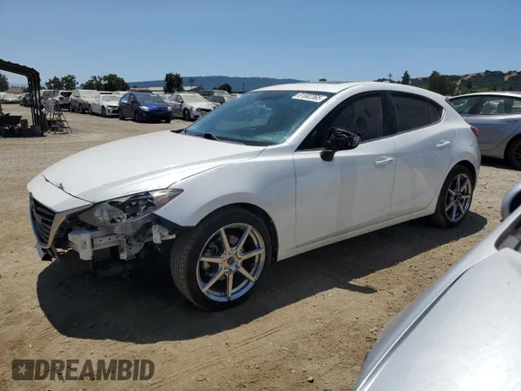 ✅ 2016 Mazda 3 S Touring • VIN: JM1BM1M32G1355182 • Лот: 61582365. Опубликован ранее на Copart с пробегом 144 159 миль. Бесплатный доступ к архиву аукционных продаж из США и подробный отчёт об истории автомобиля на DreamBid. Изображение 1.