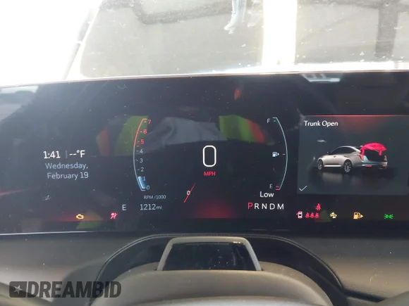 ✅ 2025 Cadillac CT5-V • VIN: 1G6DV5RW8S0111957 • Lot: 41623951. Wystawiony na IAAI z przebiegiem 1 212 mil. Bezpłatny archiwum sprzedaży aukcyjnych z USA i szczegółowy raport historii pojazdu na DreamBid. Zdjęcie 7.