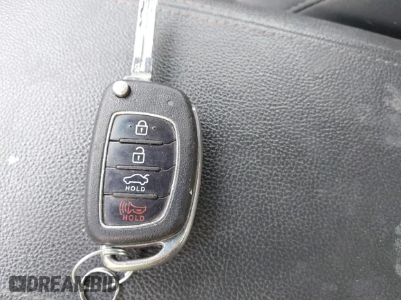 ✅ 2018 Hyundai Sonata SE • VIN: 5NPE24AF3JH620856 • Lot: 44296477. Wystawiony na IAAI z przebiegiem 107 471 mil. Bezpłatny archiwum sprzedaży aukcyjnych z USA i szczegółowy raport historii pojazdu na DreamBid. Zdjęcie 11.
