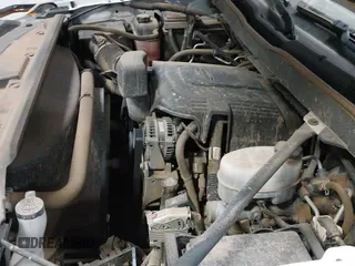 ✅ 2019 Chevrolet Silverado 2500HD LT • VIN: 1GC1KSEG9KF277777 • Lot: 40597481. Wystawiony na IAAI z przebiegiem 105 812 mil. Bezpłatny archiwum sprzedaży aukcyjnych z USA i szczegółowy raport historii pojazdu na DreamBid. Zdjęcie 19.