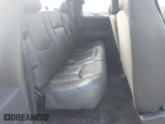✅ 2007 Chevrolet Silverado 2500HD Work Truck • VIN: 1GCHC29D37E132436 • Lot: 44381390. Wystawiony na IAAI z przebiegiem 218 253 mil. Bezpłatny archiwum sprzedaży aukcyjnych z USA i szczegółowy raport historii pojazdu na DreamBid. Zdjęcie 8.