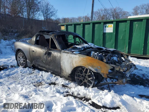 ✅ 2002 Mazda MX-5 Miata Cloth • VIN: JM1NB353920228571 • Лот: 41459425. Опубліковано раніше на Copart з пробігом Не вказано. Безкоштовний доступ до архіву аукціонних продажів зі США та докладний звіт про історію автомобіля на DreamBid. Зображення 4.