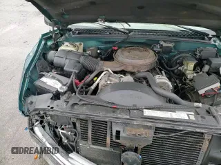 ✅ 1995 GMC Suburban • VIN: 1GKFK16K0SJ748087 • Lot: 85121834. Listed on Copart with 191,550 mi. Free auction sales archive from the USA and detailed vehicle history report at DreamBid. Image 16.