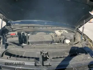 ✅ 2021 Chevrolet Suburban RST • VIN: 1GNSCEKD5MR256317 • Lot: 46294685. Wystawiony na Copart z przebiegiem 72 688 mil. Bezpłatny archiwum sprzedaży aukcyjnych z USA i szczegółowy raport historii pojazdu na DreamBid. Zdjęcie 17.