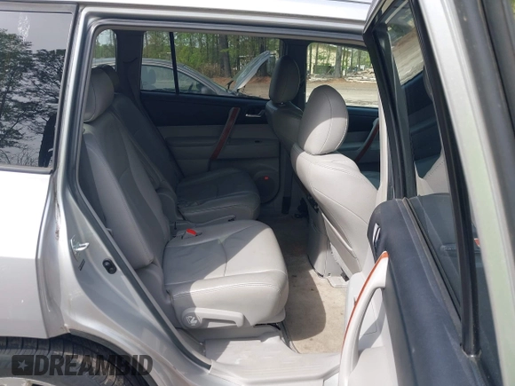 ✅ 2010 Toyota Highlander Limited • VIN: 5TDDK3EHXAS003093 • Lot: 44814709. Wystawiony na IAAI z przebiegiem 164 580 mil. Bezpłatny archiwum sprzedaży aukcyjnych z USA i szczegółowy raport historii pojazdu na DreamBid. Zdjęcie 8.