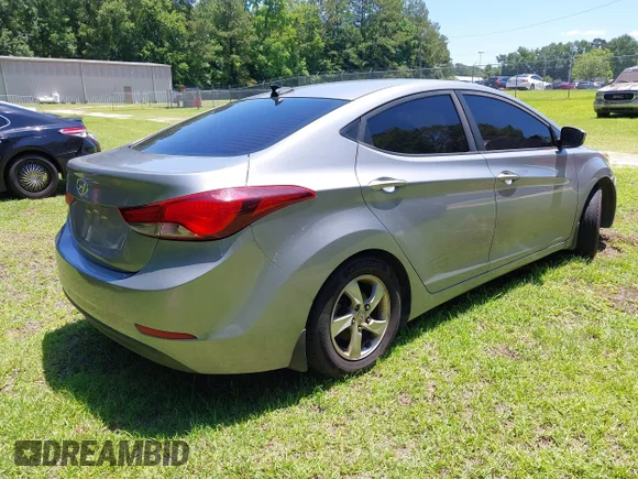 ✅ 2016 Hyundai Elantra SE • VIN: 5NPDH4AE3GH771612 • Lot: 45295052. Listed on IAAI with 179,093 mi. Free auction sales archive from the USA and detailed vehicle history report at DreamBid. Image 4.