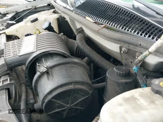 ✅ 2006 GMC Savana Cargo • VIN: 1GTFG15X561220240 • Lot: 42245713. Listed on IAAI with 171,096 mi. Free auction sales archive from the USA and detailed vehicle history report at DreamBid. Image 19.