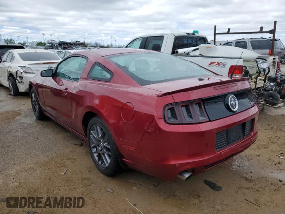✅ 2014 Ford Mustang V6 • VIN: 1ZVBP8AM1E5207699 • Лот: 49019854. Опубліковано раніше на Copart з пробігом 84 171 миль. Безкоштовний доступ до архіву аукціонних продажів зі США та докладний звіт про історію автомобіля на DreamBid. Зображення 2.