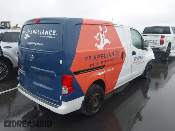 ✅ 2018 Nissan NV200 SV • VIN: 3N6CM0KN6JK691603 • Lot: 43818309. Wystawiony na IAAI z przebiegiem 144 130 mil. Bezpłatny archiwum sprzedaży aukcyjnych z USA i szczegółowy raport historii pojazdu na DreamBid. Zdjęcie 4.