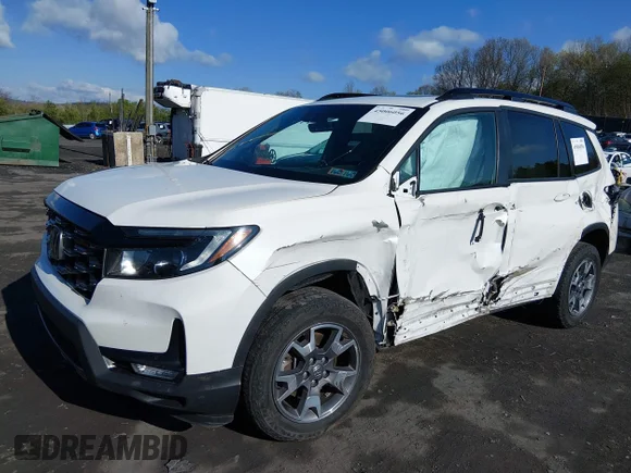✅ 2023 Honda Passport TrailSport • VIN: 5FNYF8H68PB043098 • Lot: 45006056. Wystawiony na IAAI z przebiegiem 91 806 mil. Bezpłatny archiwum sprzedaży aukcyjnych z USA i szczegółowy raport historii pojazdu na DreamBid. Zdjęcie 2.