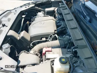 ✅ 2021 Toyota Highlander XLE • VIN: 5TDGZRBH4MS558710 • Lot: 42817606. Listed on IAAI with 35,205 mi. Free auction sales archive from the USA and detailed vehicle history report at DreamBid. Image 16.