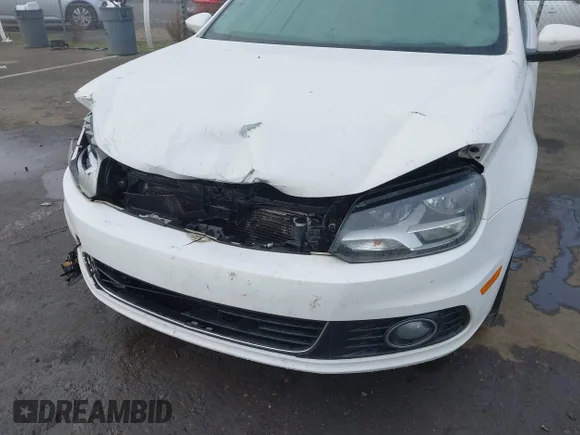 ✅ 2014 Volkswagen Eos Komfort • VIN: WVWBW8AH6EV003814 • Lot: 44025901. Wystawiony na IAAI z przebiegiem 139 104 mil. Bezpłatny archiwum sprzedaży aukcyjnych z USA i szczegółowy raport historii pojazdu na DreamBid. Zdjęcie 6.