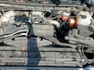 ✅ 2024 GMC Sierra 3500 • VIN: 1GT59SEY1RF291723 • Lot: 51281445. Wystawiony na Copart z przebiegiem 15 785 mil. Bezpłatny archiwum sprzedaży aukcyjnych z USA i szczegółowy raport historii pojazdu na DreamBid. Zdjęcie 13.