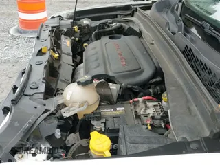 ✅ 2017 Jeep Renegade Altitude • VIN: ZACCJABB4HPF12753 • Lot: 43575309. Wystawiony na IAAI z przebiegiem 85 524 mil. Bezpłatny archiwum sprzedaży aukcyjnych z USA i szczegółowy raport historii pojazdu na DreamBid. Zdjęcie 21.