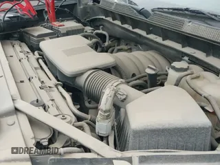 2019 Chevrolet Silverado 1500 High Country z VIN 3GCUYHED6KG169118, wystawiony jako IAAI lot #39540984 z przebiegiem 107 356 mil mil oraz . Historia ofert i sprzedaży dostępna na DreamBid. Obrazek 19.