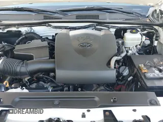 ✅ 2019 Toyota Tacoma TRD Off Road • VIN: 5TFCZ5AN1KX205315 • Lot: 43664346. Listed on IAAI with 107,854 mi. Free auction sales archive from the USA and detailed vehicle history report at DreamBid. Image 18.