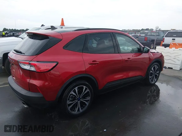 ✅ 2022 Ford Escape SE • VIN: 1FMCU0G69NUA79501 • Lot: 45389981. Wystawiony na IAAI z przebiegiem 33 048 mil. Bezpłatny archiwum sprzedaży aukcyjnych z USA i szczegółowy raport historii pojazdu na DreamBid. Zdjęcie 4.
