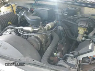 ✅ 1999 GMC Suburban • VIN: 1GKFK16R4XJ807582 • Lot: 42822698. Wystawiony na IAAI z przebiegiem 251 090 mil. Bezpłatny archiwum sprzedaży aukcyjnych z USA i szczegółowy raport historii pojazdu na DreamBid. Zdjęcie 19.