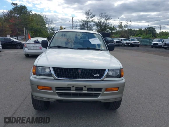 ✅ 1998 Mitsubishi Montero Sport LS • VIN: JA4MT31P9WP018626 • Lot: 43435137. Wystawiony na IAAI z przebiegiem 137 966 mil. Bezpłatny archiwum sprzedaży aukcyjnych z USA i szczegółowy raport historii pojazdu na DreamBid. Zdjęcie 6.