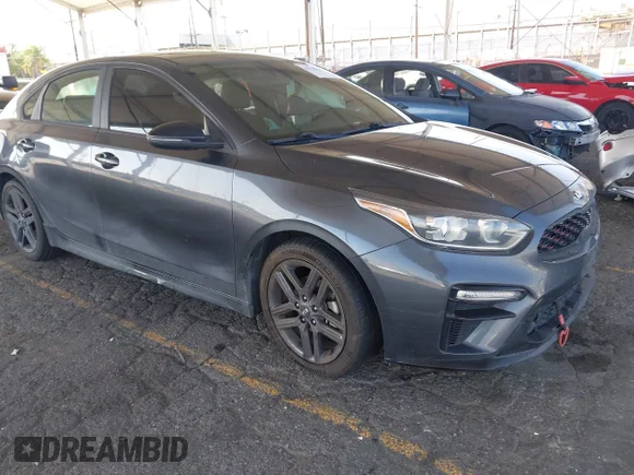 ✅ 2021 Kia Forte GT-Line • VIN: 3KPF34AD3ME299250 • Lot: 45104000. Wystawiony na IAAI z przebiegiem 103 354 mil. Bezpłatny archiwum sprzedaży aukcyjnych z USA i szczegółowy raport historii pojazdu na DreamBid. Zdjęcie 1.