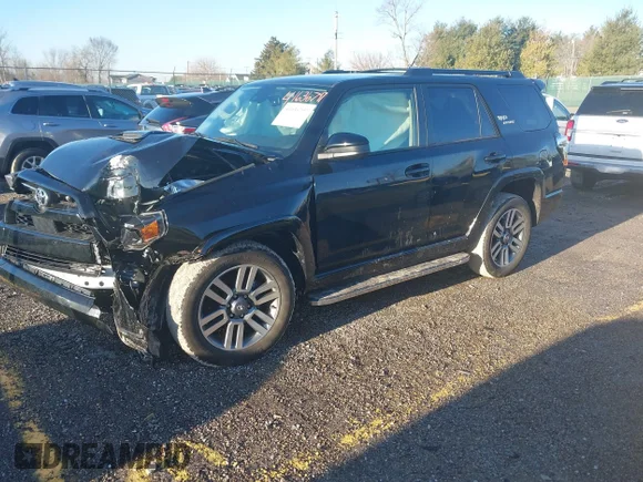 ✅ 2023 Toyota 4Runner TRD Sport • VIN: JTESU5JR5P6125859 • Lot: 41636797. Wystawiony na IAAI z przebiegiem 30 516 mil. Bezpłatny archiwum sprzedaży aukcyjnych z USA i szczegółowy raport historii pojazdu na DreamBid. Zdjęcie 2.