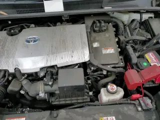 ✅ 2020 Toyota Prius LE • VIN: JTDKARFU1L3116945 • Lot: 91573835. Listed on Copart with 138,765 mi. Free auction sales archive from the USA and detailed vehicle history report at DreamBid. Image 13.