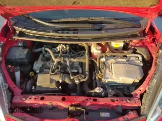 ✅ 2018 Toyota Prius Two • VIN: JTDKDTB39J1614241 • Lot: 91489795. Listed on Copart with 132,060 mi. Free auction sales archive from the USA and detailed vehicle history report at DreamBid. Image 15.