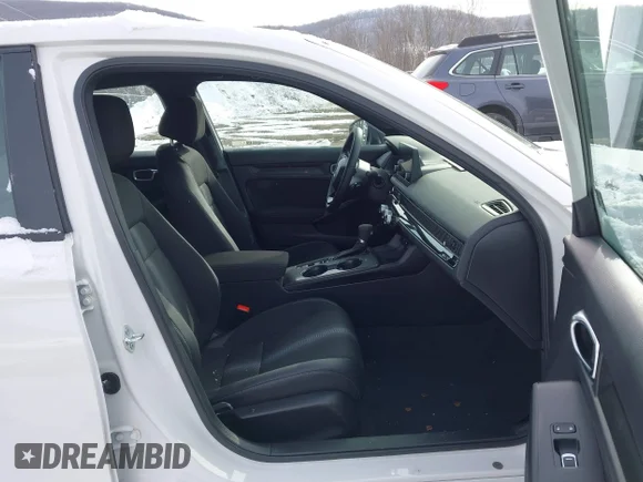✅ 2025 Honda Civic Sport • VIN: 19XFL2H8XSE031533 • Lot: 44185040. Wystawiony na IAAI z przebiegiem 1 868 mil. Bezpłatny archiwum sprzedaży aukcyjnych z USA i szczegółowy raport historii pojazdu na DreamBid. Zdjęcie 5.
