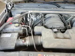 2020 Chevrolet Suburban Premier z VIN 1GNSCJKC1LR218582, wystawiony jako Copart lot #68288835 z przebiegiem 140 961 mil mil oraz Szkoda całkowita • Salvage title. Historia ofert i sprzedaży dostępna na DreamBid. Obrazek 13.