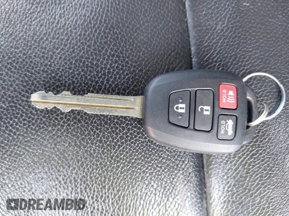 ✅ 2018 Toyota Corolla LE • VIN: 2T1BURHE9JC095229 • Lot: 45283429. Wystawiony na IAAI z przebiegiem 102 674 mil. Bezpłatny archiwum sprzedaży aukcyjnych z USA i szczegółowy raport historii pojazdu na DreamBid. Zdjęcie 11.